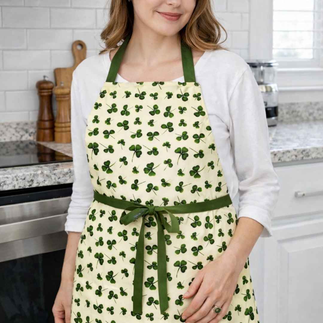 Shamrock apron, one size fits all. Bring some Irish warmth into your kitchen. Sign up to newsletter to receive 15% off your first order.