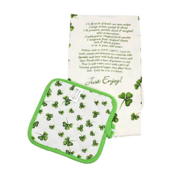 Irish stew kitchen towel with the recipe for real Irish stew. Complete your Irish kitchen with our kitchenware from the Connemara Kitchen.