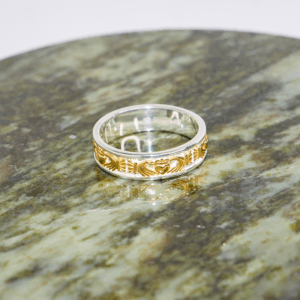 The Claddagh represents love, loyalty and friendship. Our 18k gold and sterling silver Celtic band ring is hallmarked in Ireland and presented gift boxed.