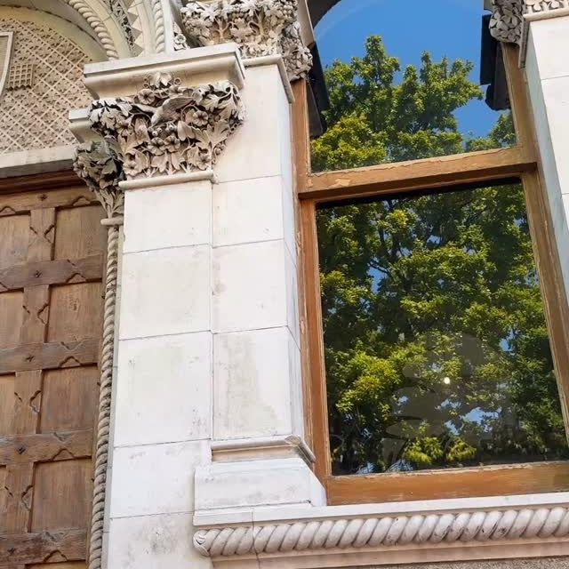 Did you know? 🤔

Connemara Marble can be found on the staircases of the Museum Building in Dublin’s Trinity College? This building is home to the Department of Geology in Trinity College ☘️ 

Worth a visit if you ever find yourself in Dublin! 💚

#connemaramarble #trinitycollege #madeinireland #unique
